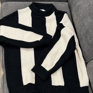 Topshop Women's Black and Cream Striped Turtleneck Sweater